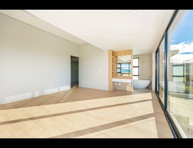 5 BEDROOM HOUSE FOR SALE IN CLARA ANNA FONTEIN